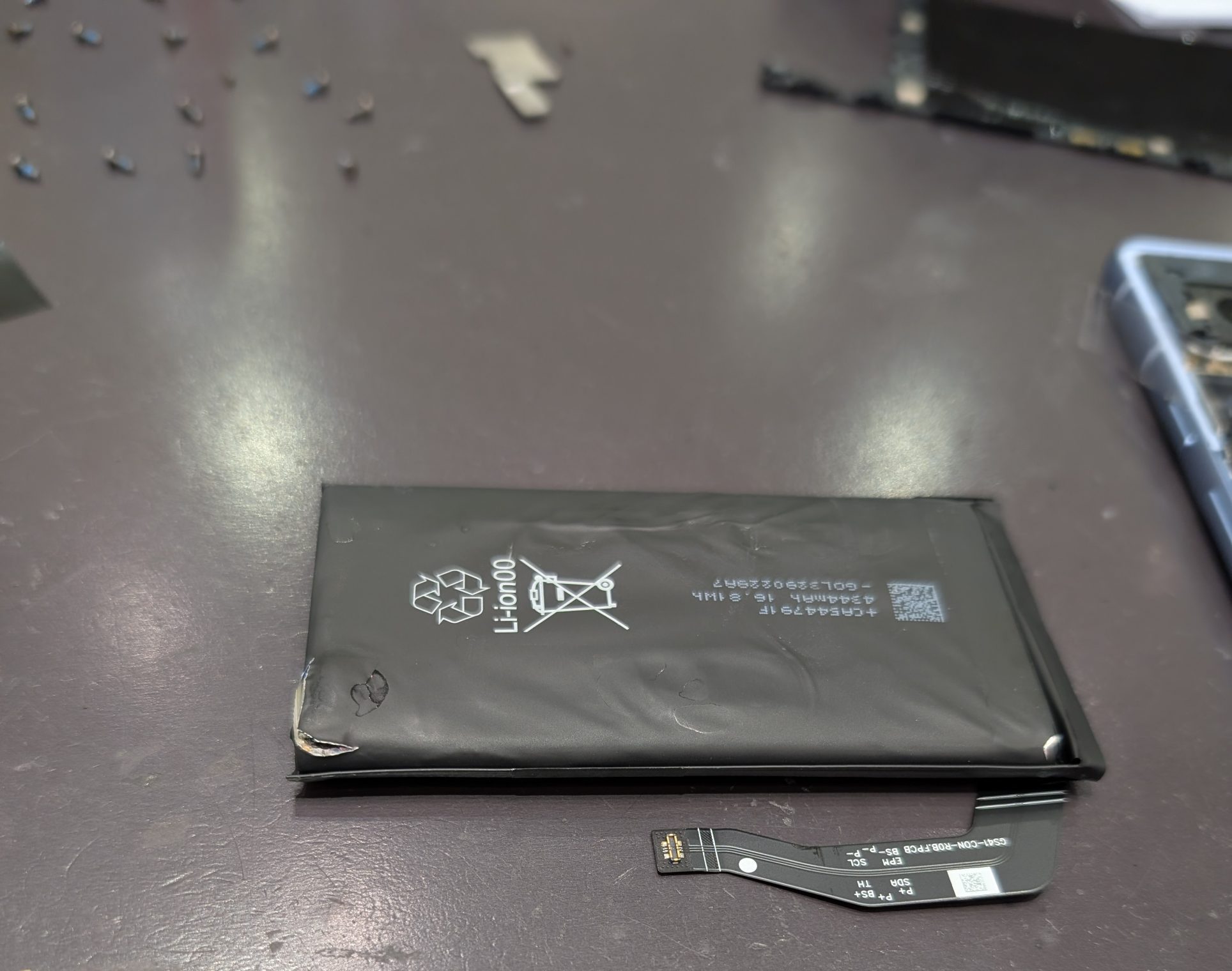 【熊本店】Pixel7a 中から特殊なにおいが【上益城よりご来店】
