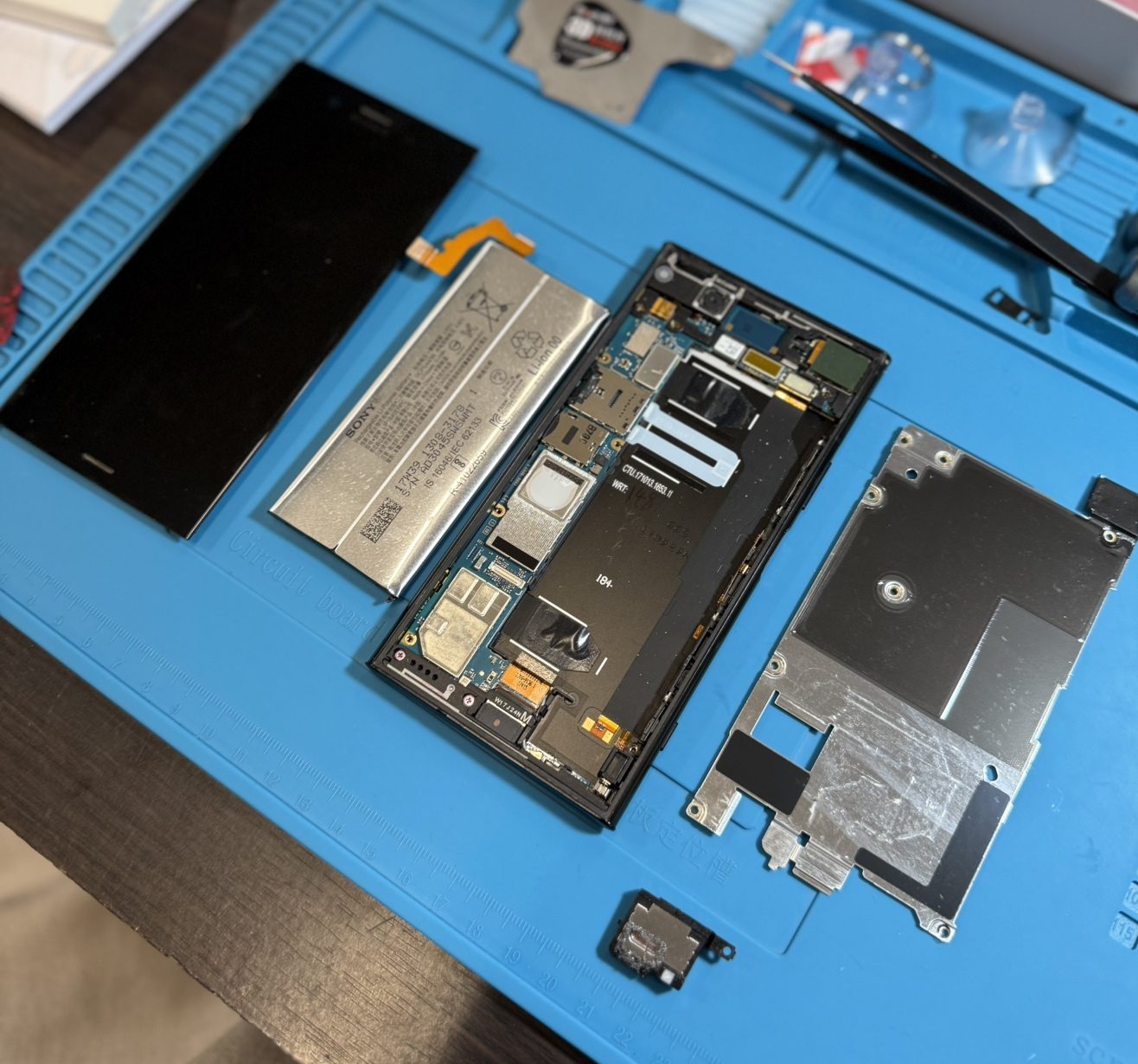 【宇城店】XperiaXZ1修理 バッテリー交換【宇城市よりご来店】