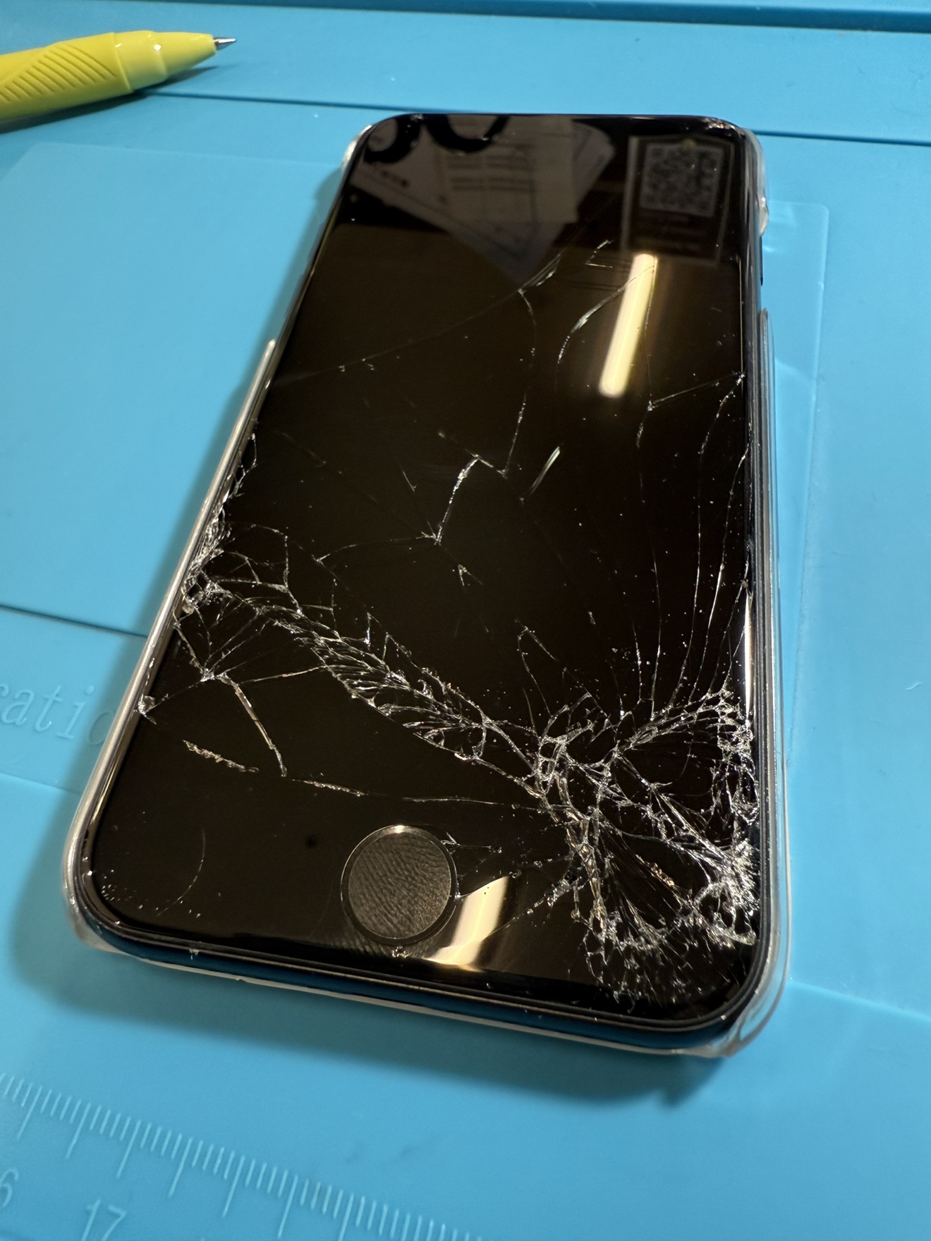 【宇城店】iPhoneSE3(第三世代)修理 画面修理【宇城市よりご来店】