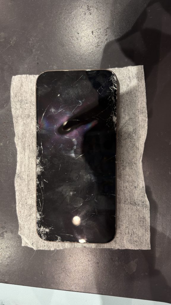 iPhone16promax 画面修理
