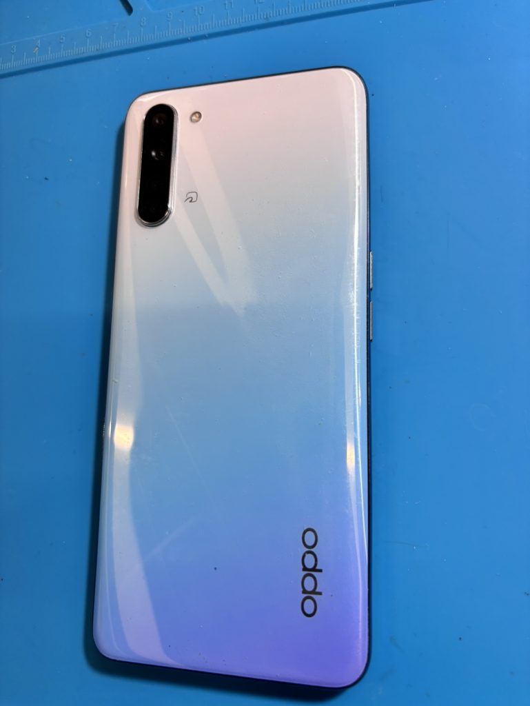 OPPOReno3Aのバッテリー交換をします