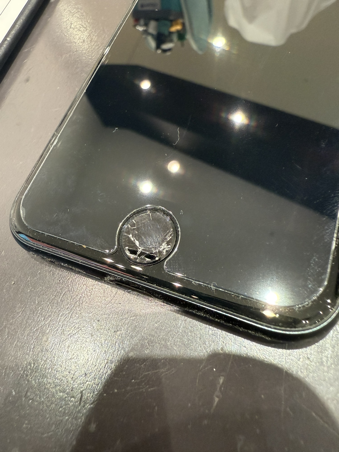 【熊本店】iPhoneSE2(第二世代)　ホームボタン修理(交換)【上益城郡よりご来店】
