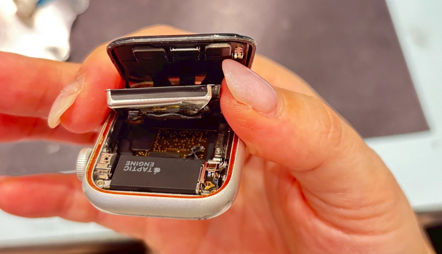 Applewatch バッテリー交換