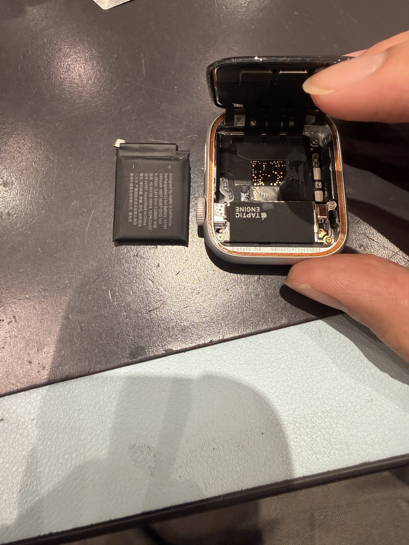 【宇城店】Apple watch SE 44mm バッテリー交換【八代市よりご来店】